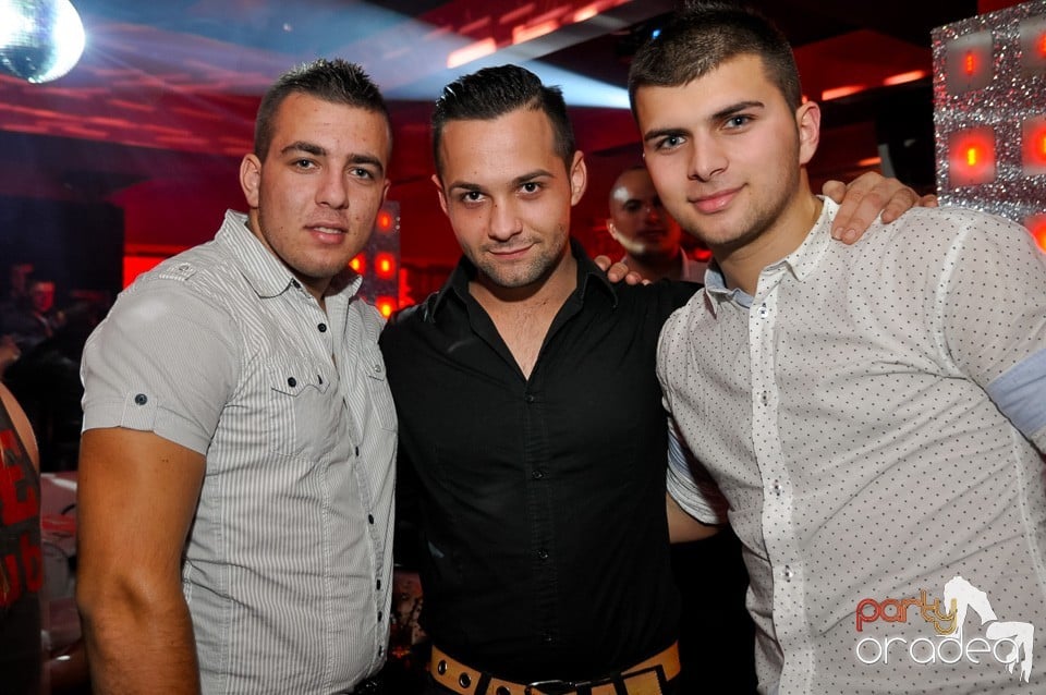 Vali Vijelie în Club Life,