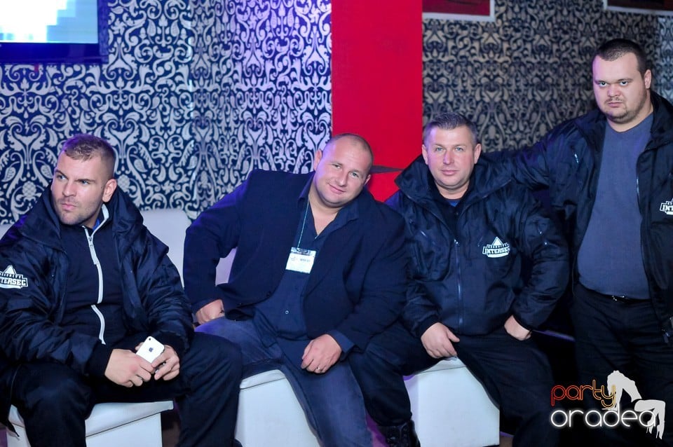 Vali Vijelie în Club Life,