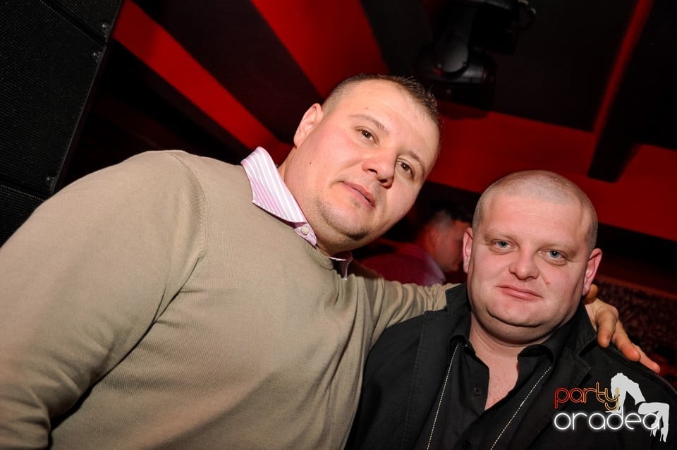 Vali Vijelie în Club Life,