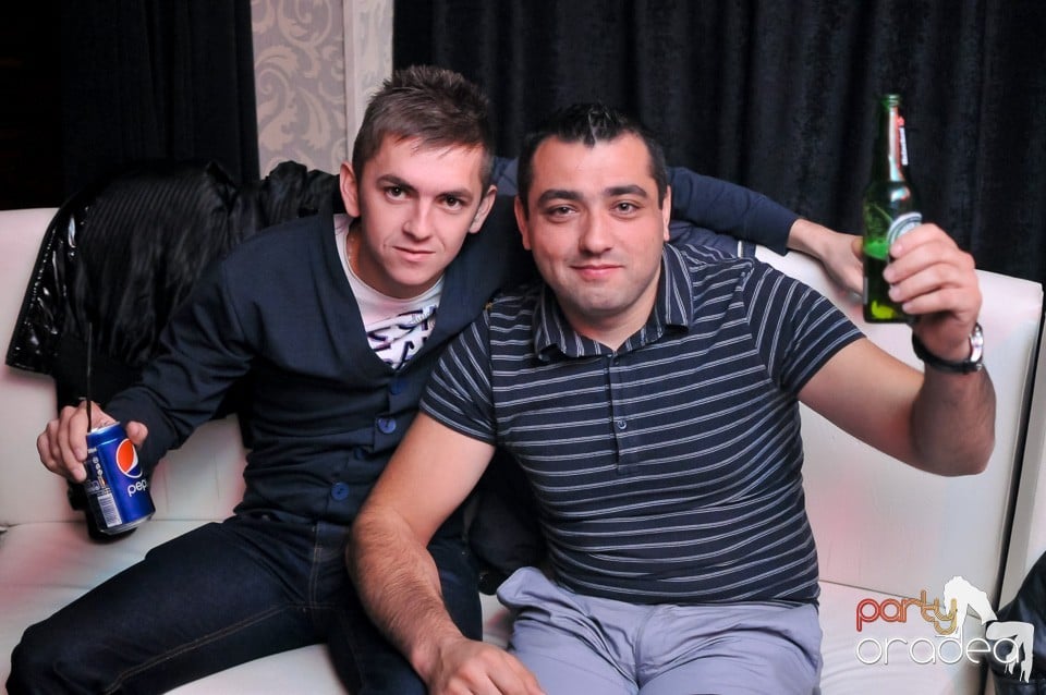 Vali Vijelie în Club Life,