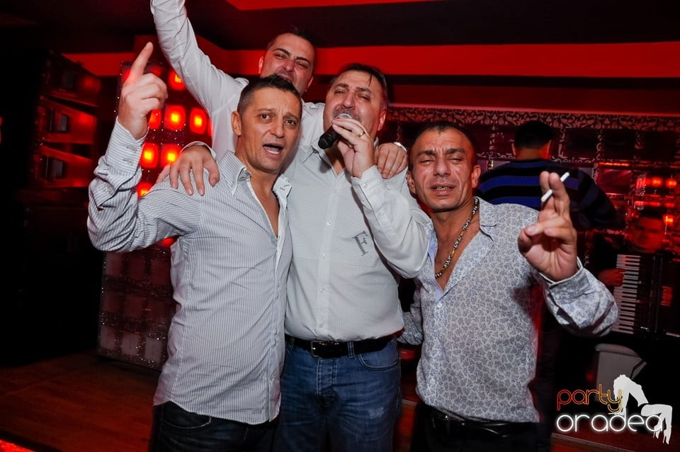 Vali Vijelie în Club Life,