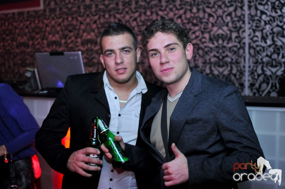 Vali Vijelie în Club Life,