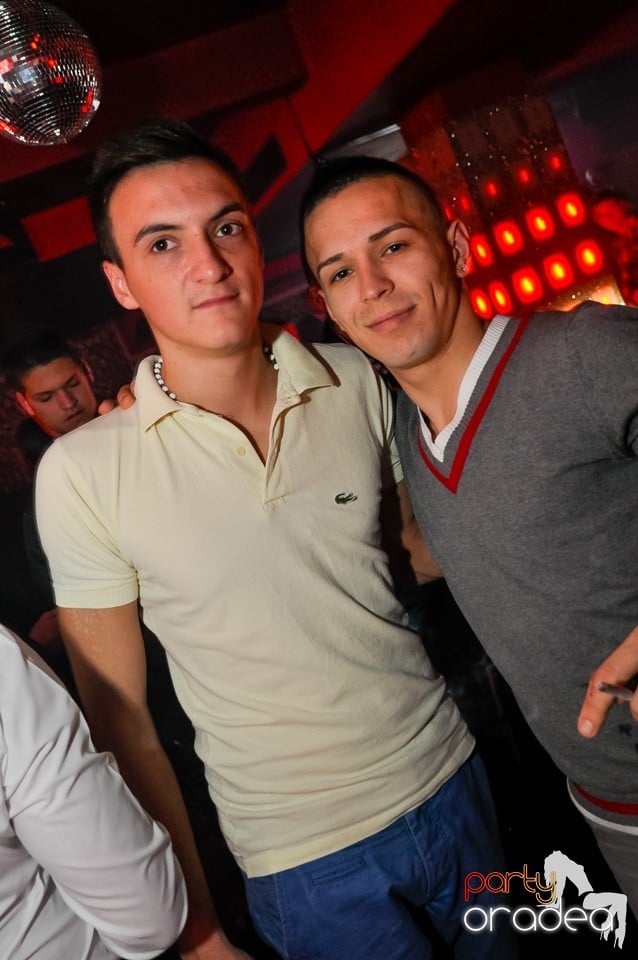 Vali Vijelie în Club Life,