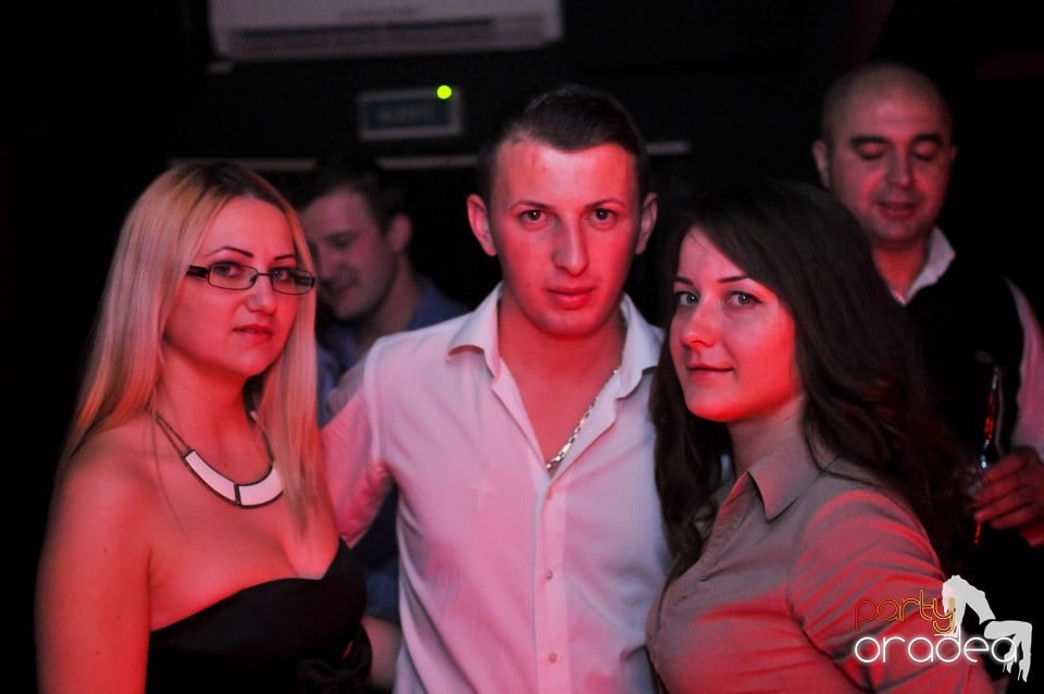 Vali Vijelie în Club Life,