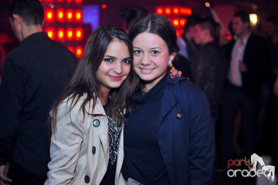 Vali Vijelie în Club Life,