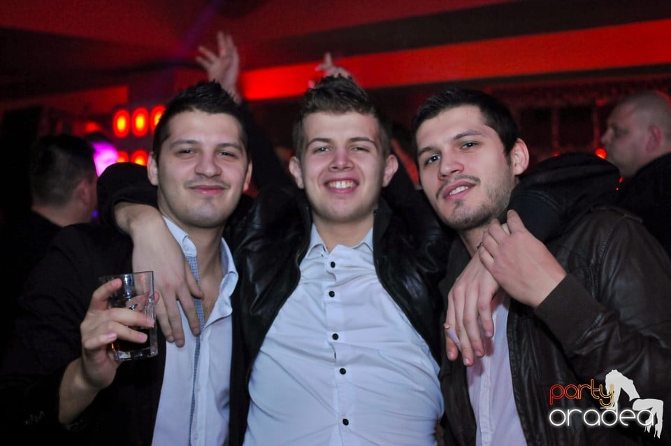 Vali Vijelie în Club Life,