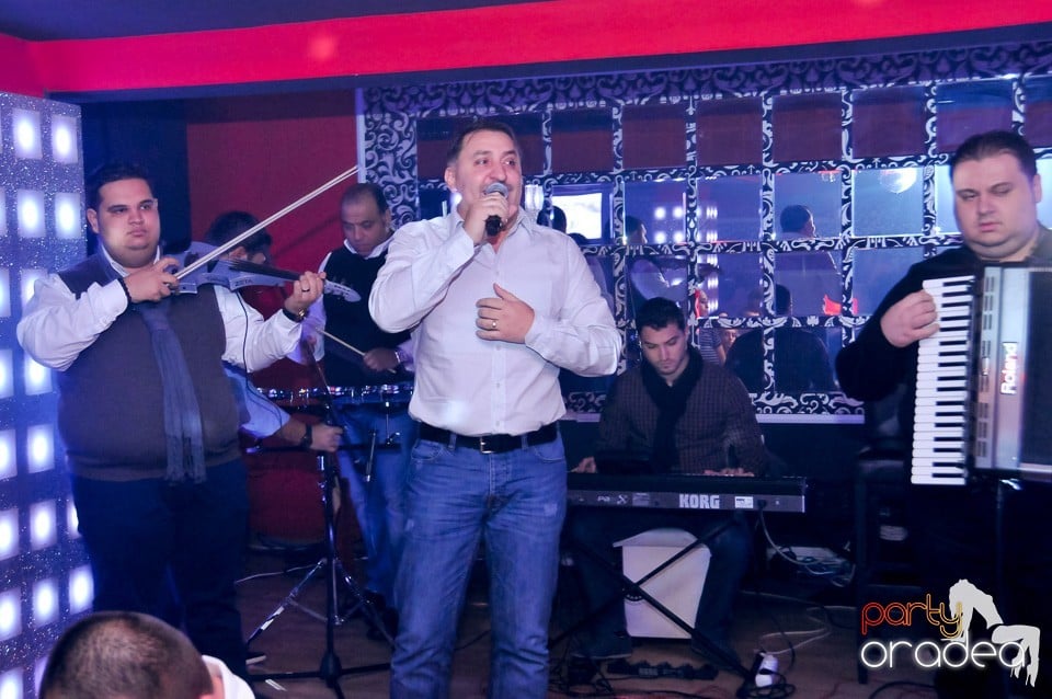 Vali Vijelie în Club Life,