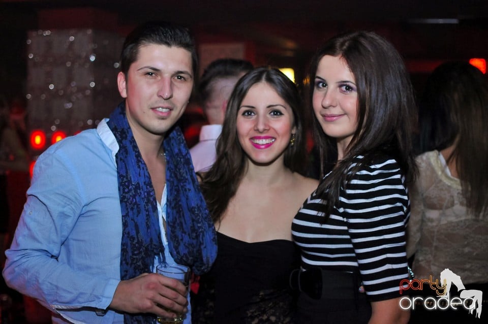 Vali Vijelie în Club Life,