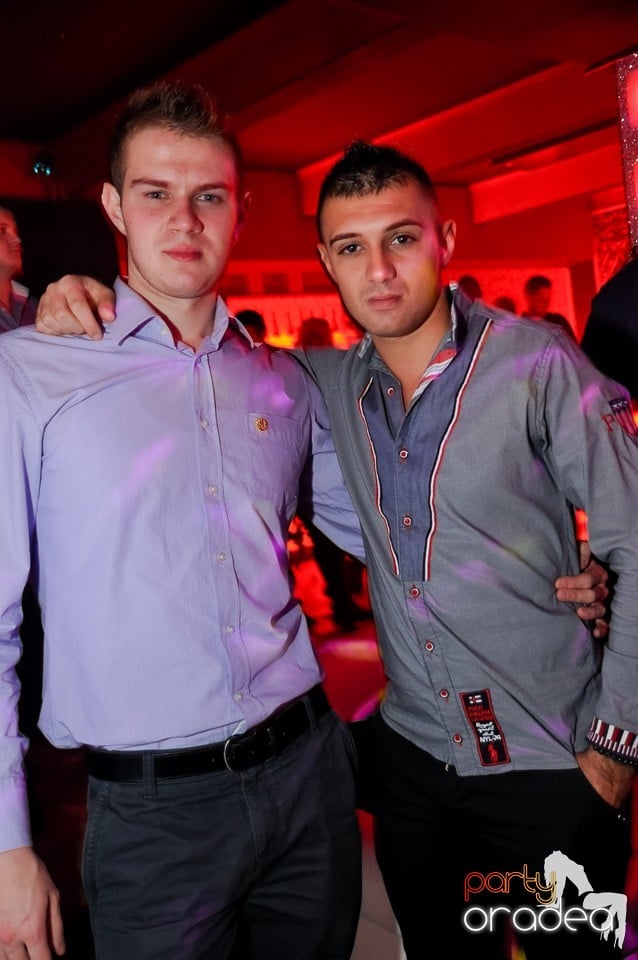Vali Vijelie în Club Life,