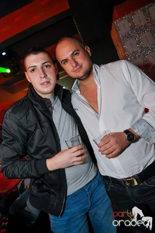 Vali Vijelie în Club Life,