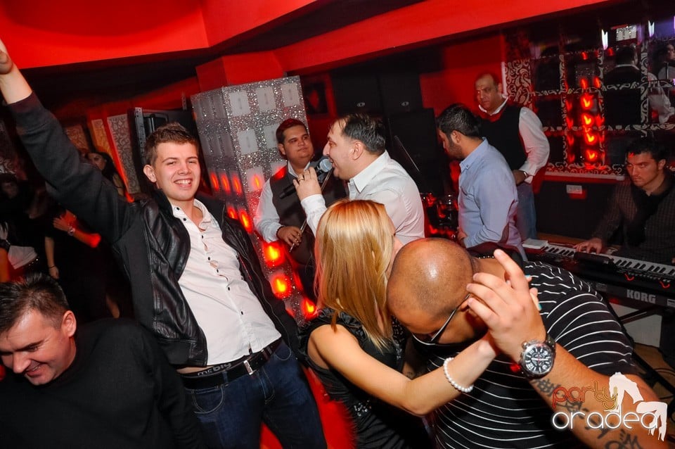 Vali Vijelie în Club Life,