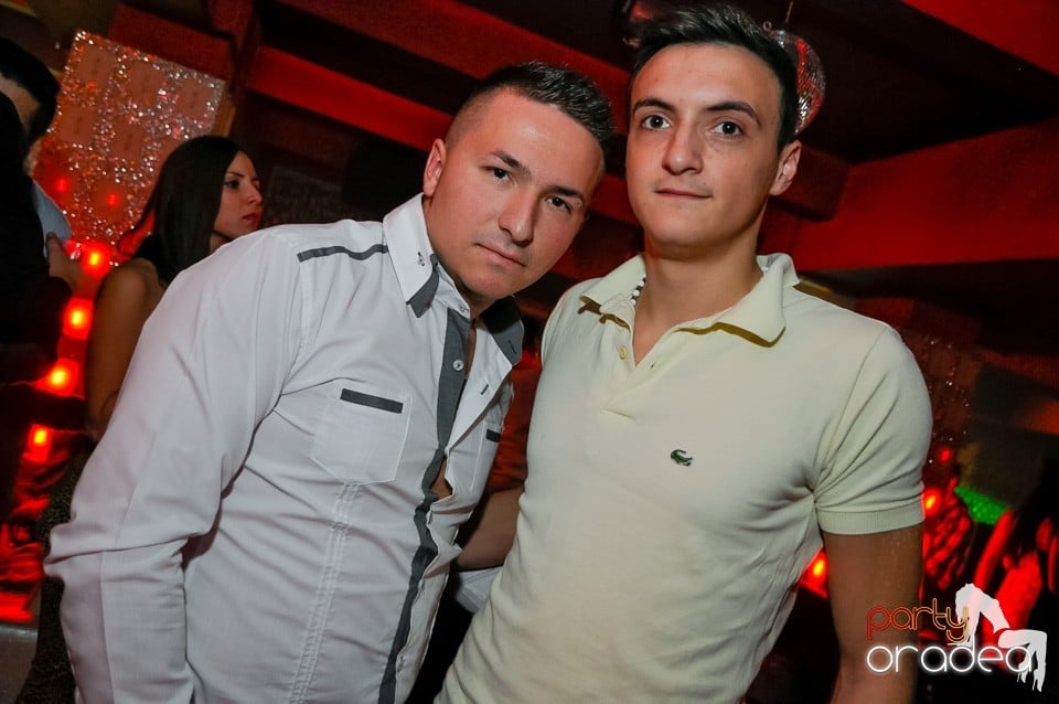 Vali Vijelie în Club Life,
