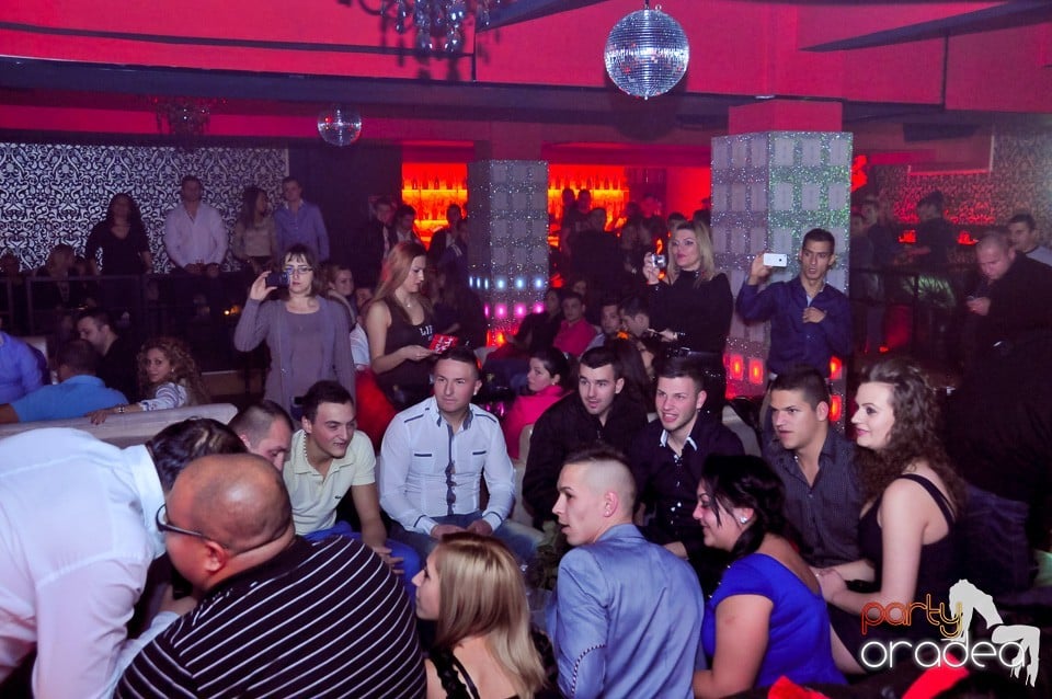 Vali Vijelie în Club Life,