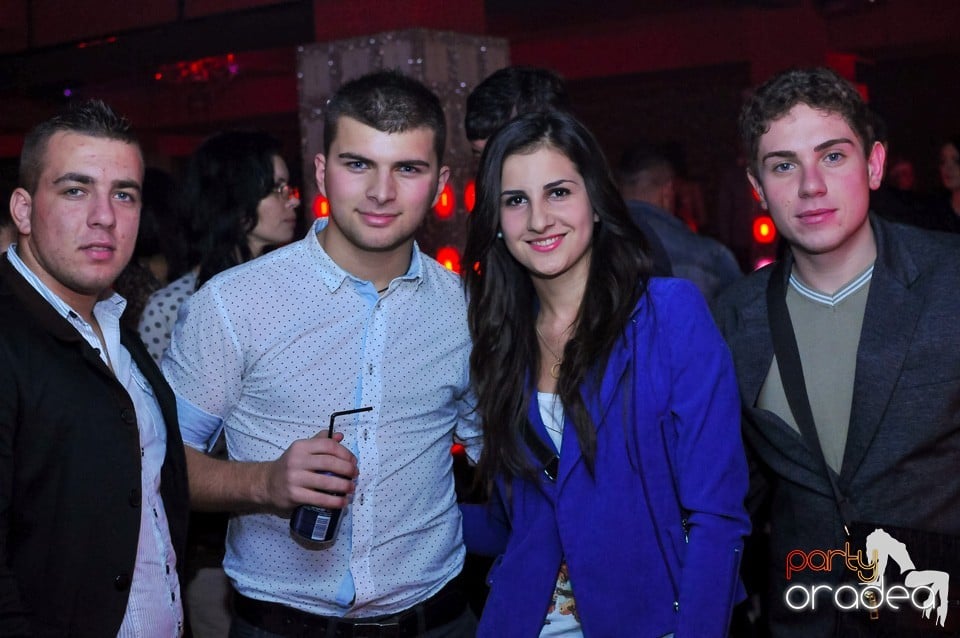 Vali Vijelie în Club Life,