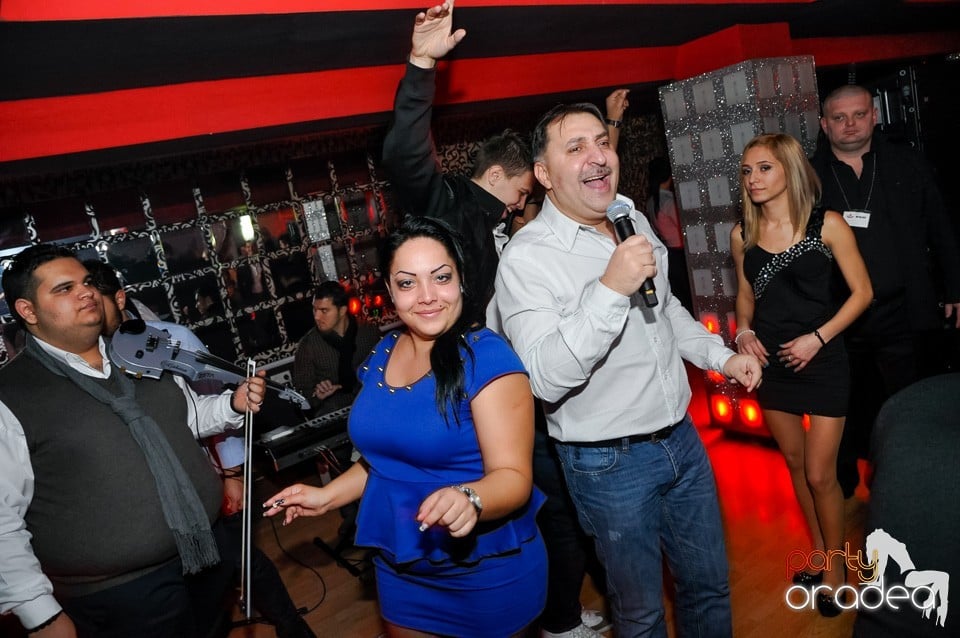 Vali Vijelie în Club Life,