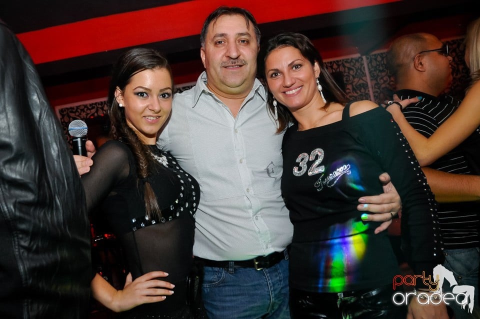 Vali Vijelie în Club Life,