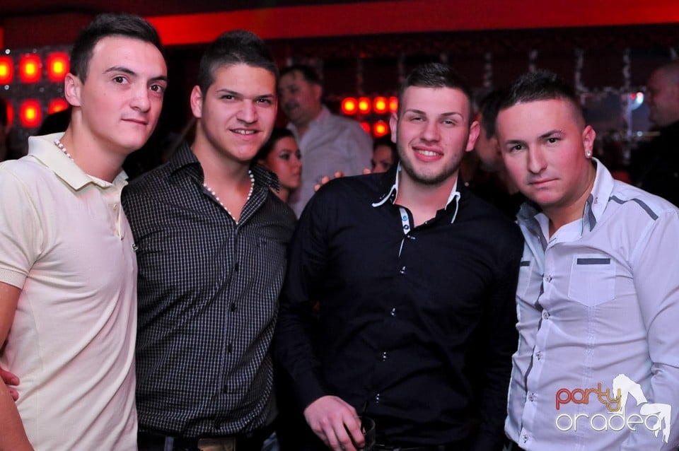 Vali Vijelie în Club Life,