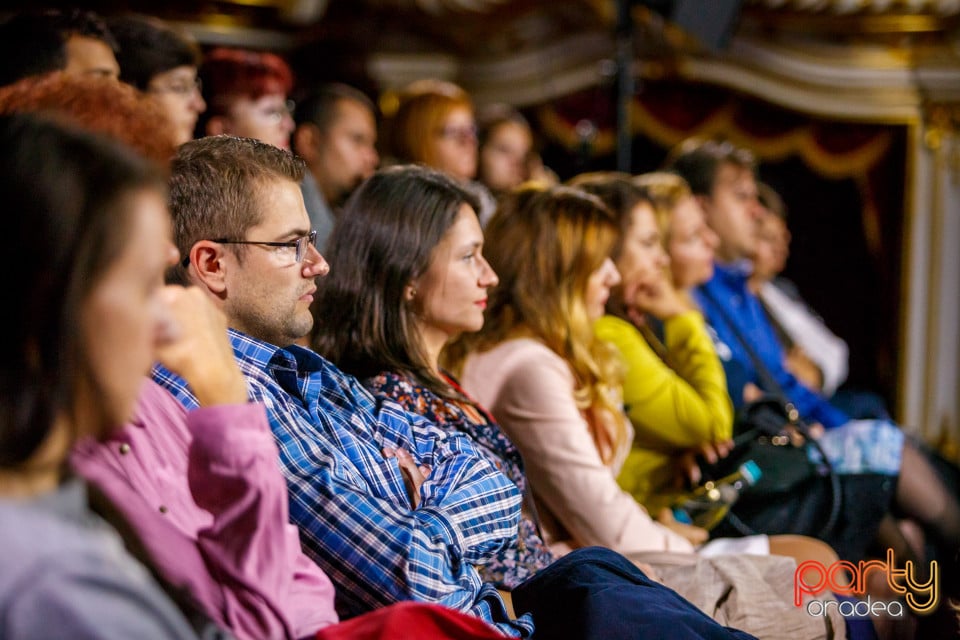 Vârful aisbergului, Teatrul Regina Maria