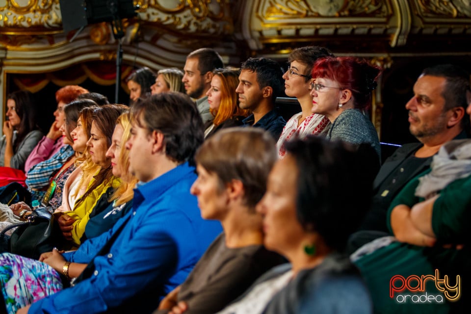 Vârful aisbergului, Teatrul Regina Maria