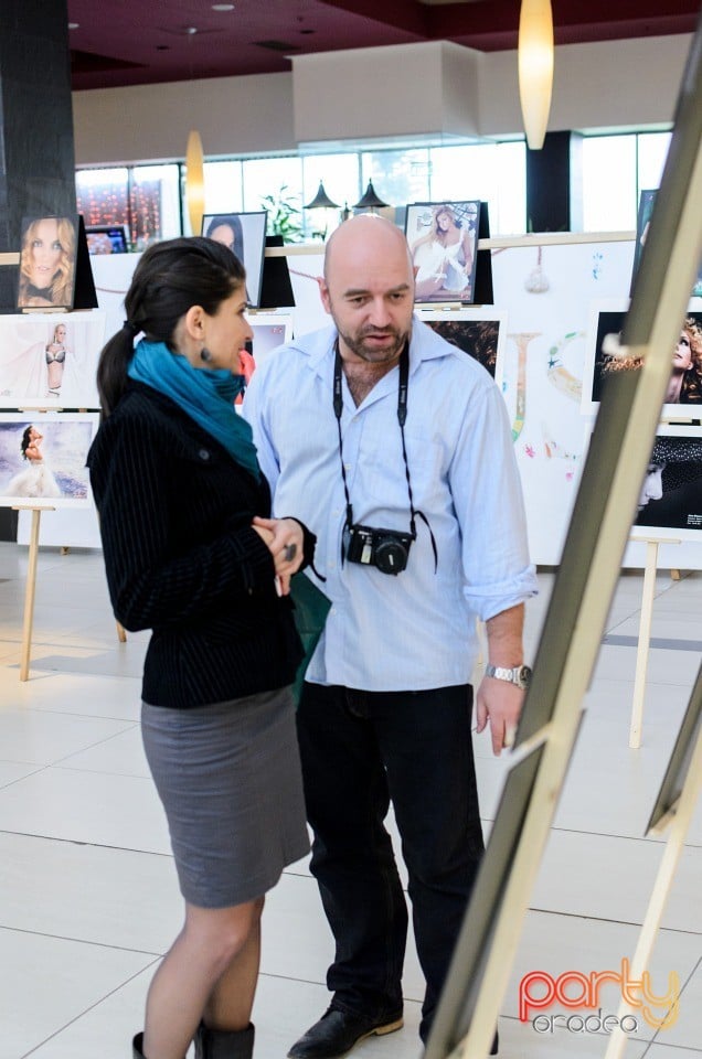 Vernisaj Expo Photo - Fetele din Zi de Zi, Lotus Center