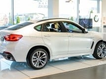 Vin, modă şi voie bună la BMW Oradea