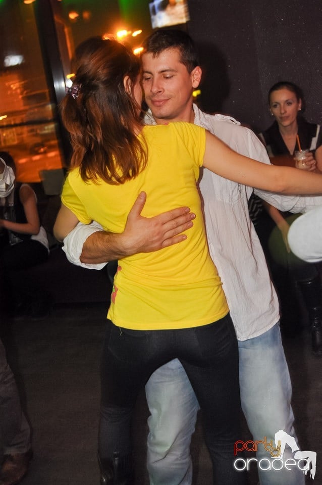 Vineri dansăm în Blondy's, 