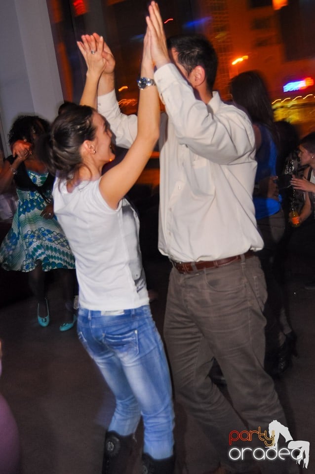 Vineri dansăm în Blondy's, 