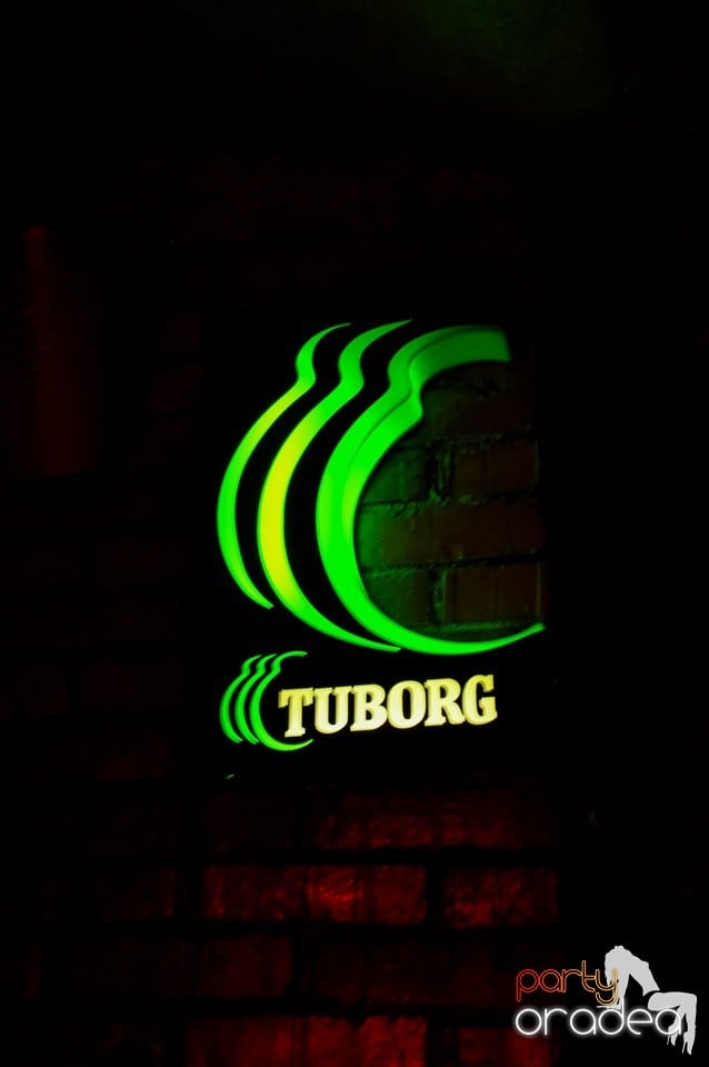 Vineri începe distracţia în Club Downtown,