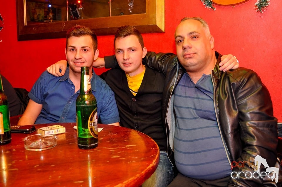 Vineri începe distracţia în Club Downtown,