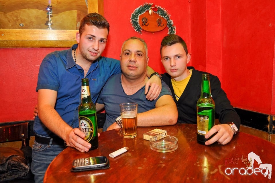 Vineri începe distracţia în Club Downtown,