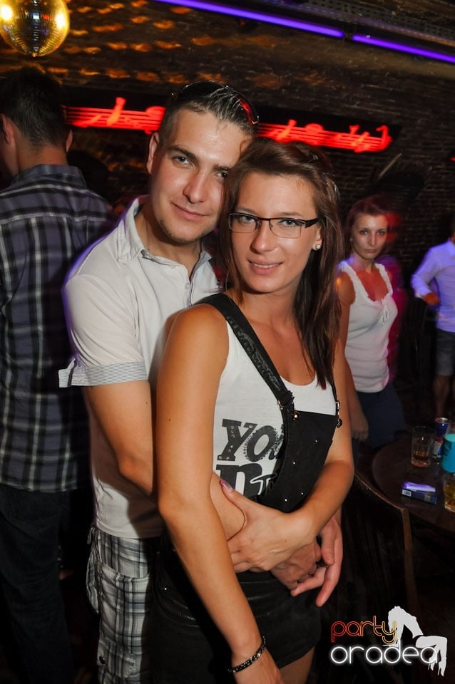 Vineri noaptea @ Club Escape,