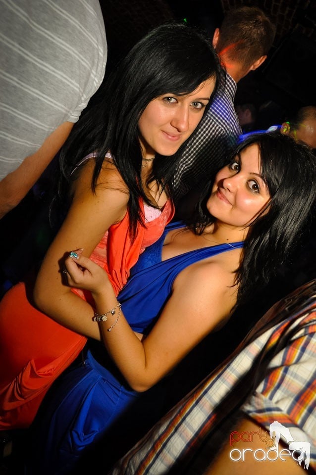 Vineri noaptea @ Club Escape,