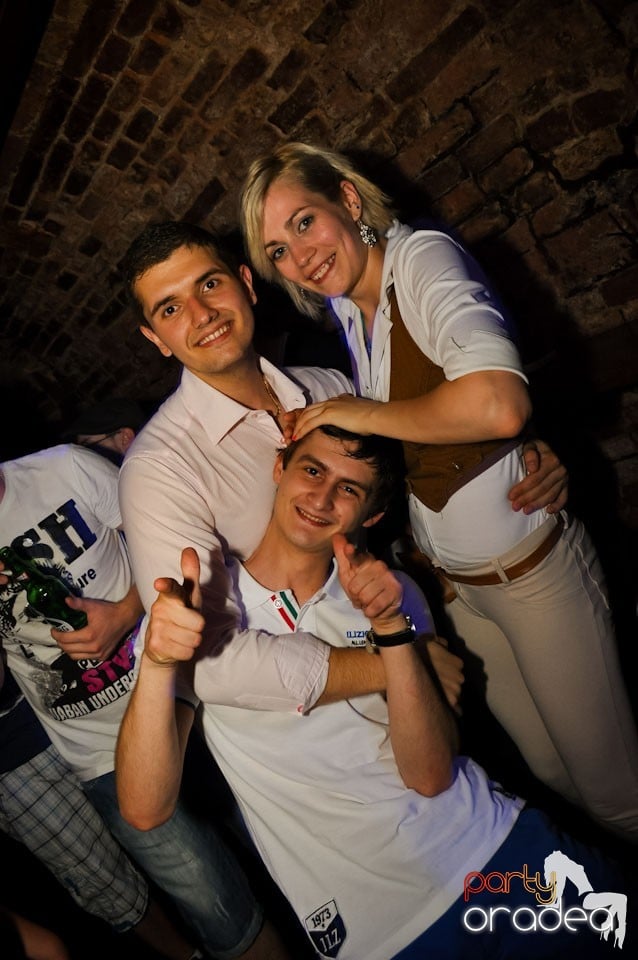 Vineri noaptea @ Club Escape,
