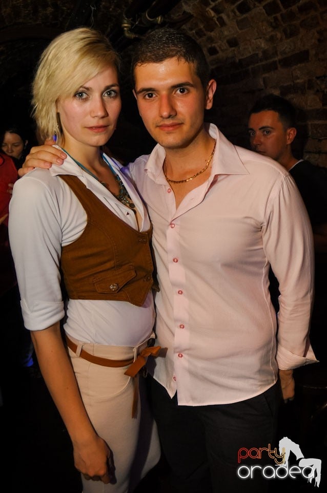 Vineri noaptea @ Club Escape,