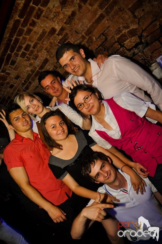 Vineri noaptea @ Club Escape,