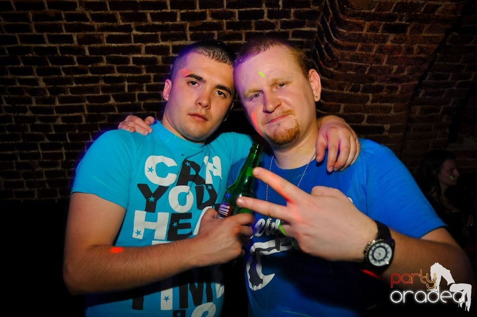 Vineri noaptea @ Club Escape,