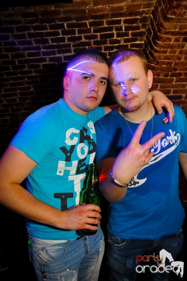 Vineri noaptea @ Club Escape,