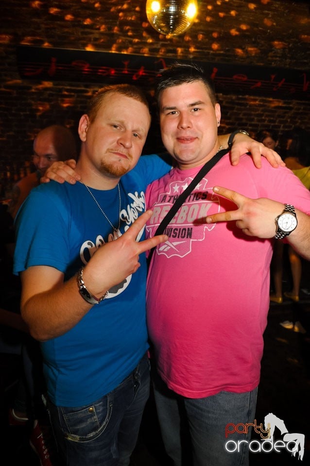 Vineri noaptea @ Club Escape,