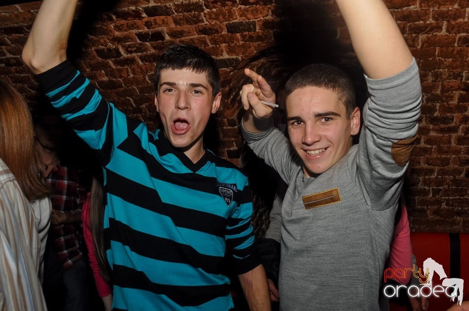 Vineri noaptea @ Club Escape, 