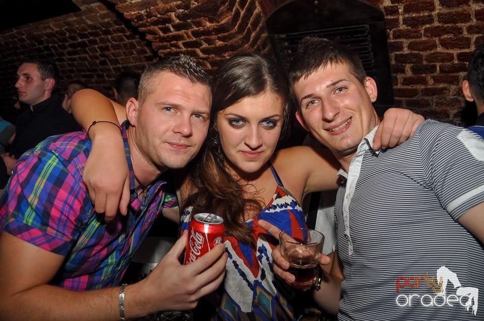 Vineri noaptea @ Club Escape, 