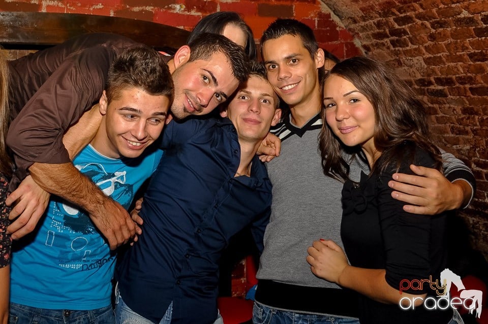 Vineri noaptea @ Club Escape, 