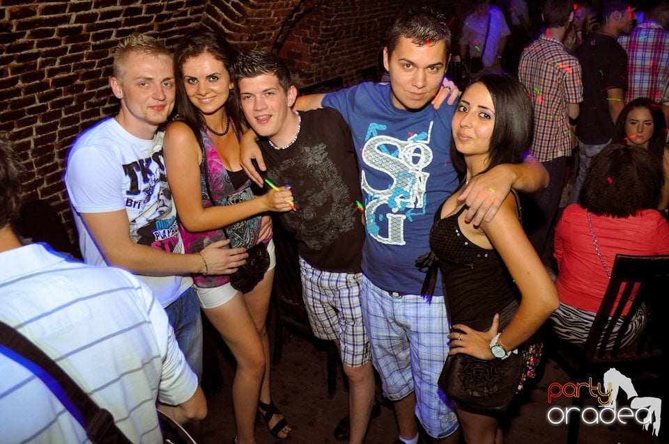 Vineri noaptea @ Club Escape,
