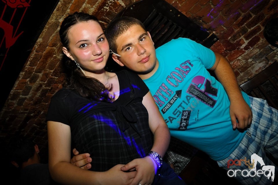 Vineri noaptea @ Club Escape,