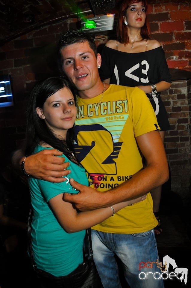 Vineri noaptea @ Club Escape,
