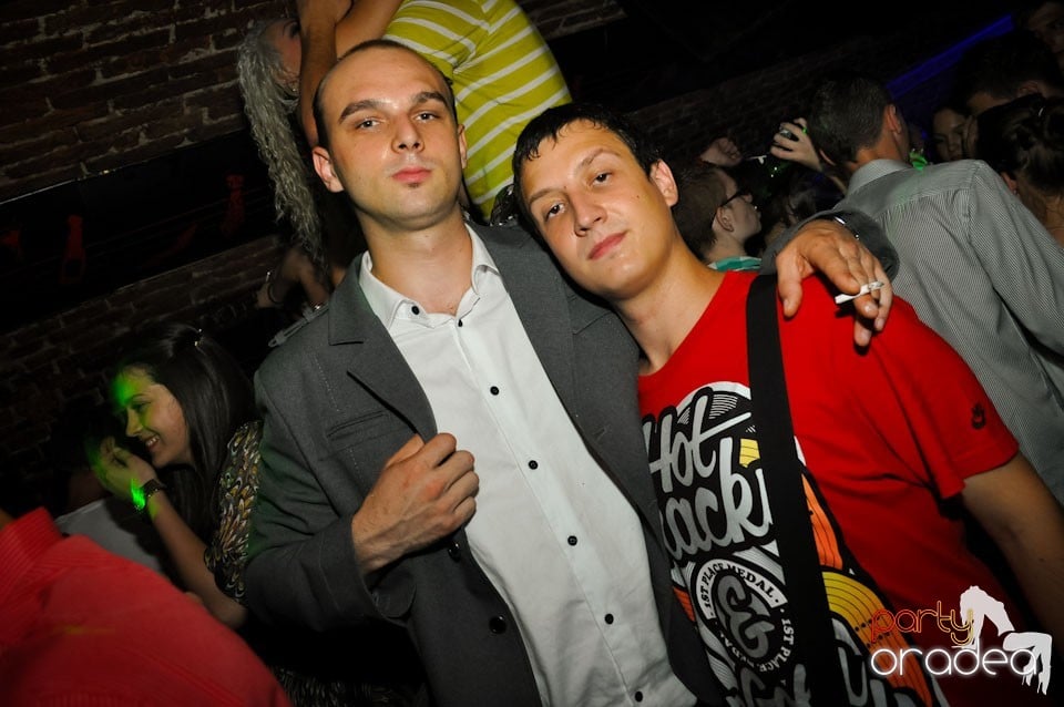 Vineri noaptea @ Club Escape,