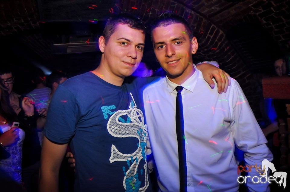 Vineri noaptea @ Club Escape,