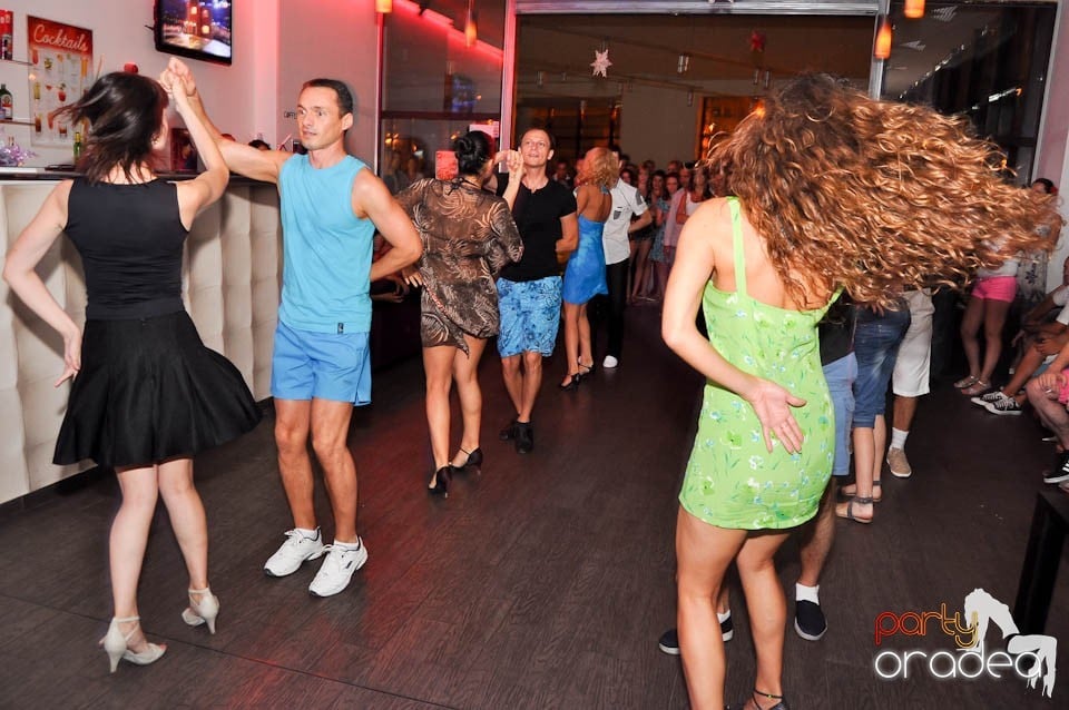 Vineri noaptea în Blondy's, 