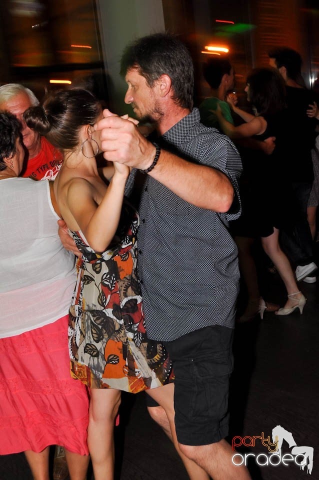 Vineri noaptea în Blondy's, 