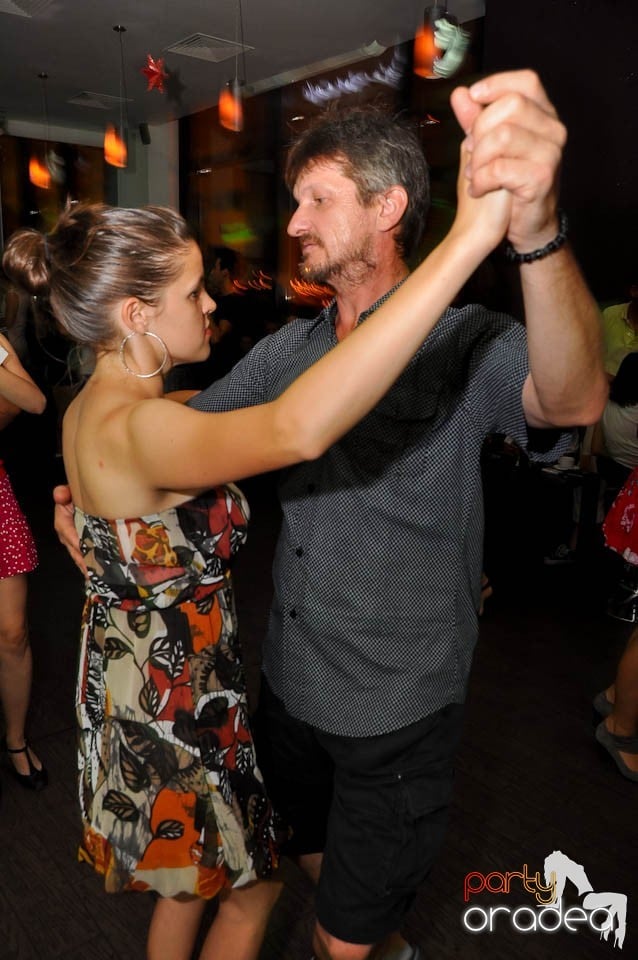 Vineri noaptea în Blondy's, 