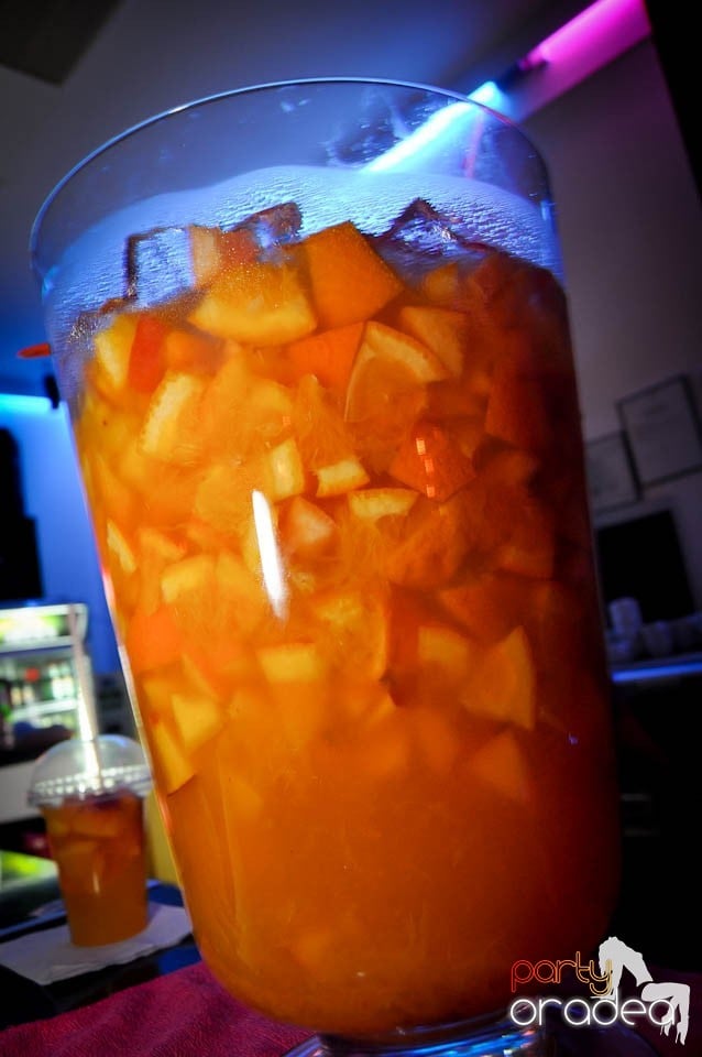 Vineri noaptea în Blondy's, 